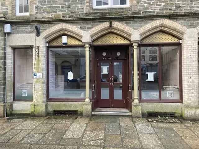 Prime Town Centre Retail Premises with Storage