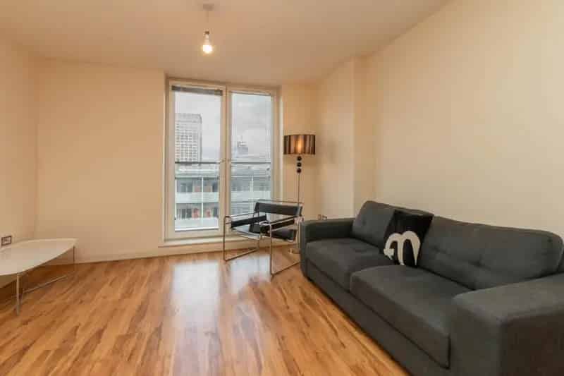 2 Bedroom Apartment in Birmingham Chinatown Latitude Development