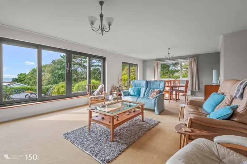 4 Bed Sea View House for Sale Spacious Family Home