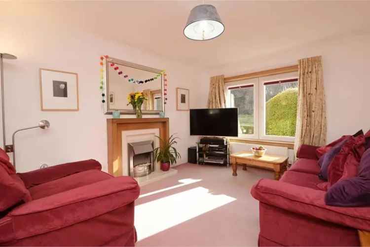 3 Bed House - Semi Detached with 1 Reception Room