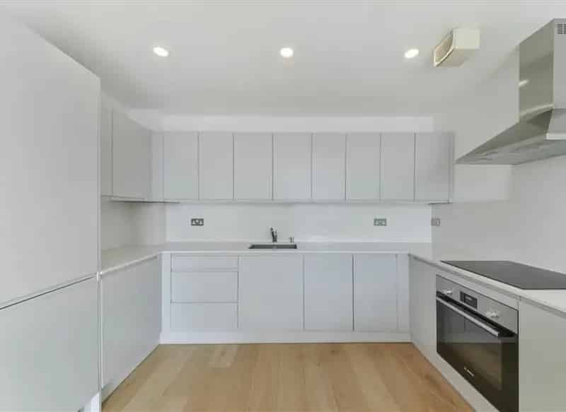 One Bedroom Apartment Greenwich High Standard Close to Transport