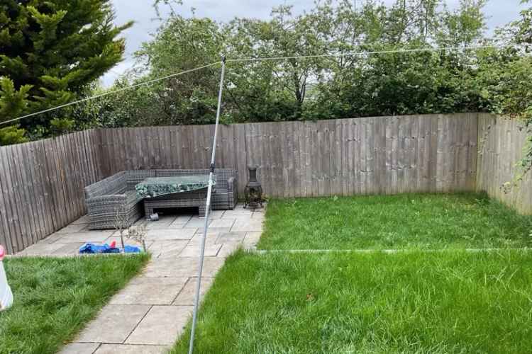 Three Bedroom Detached House Cul De Sac Location