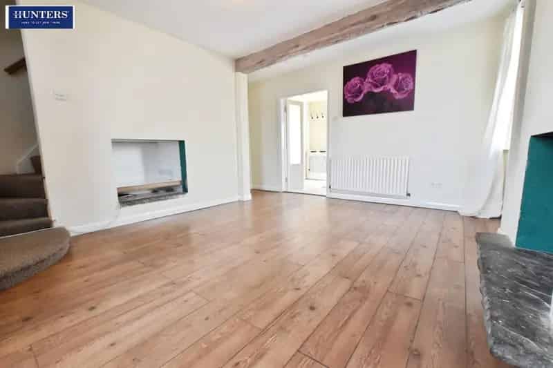 2 bedroom House
 For Sale 
Total Size: 829 SQ FT