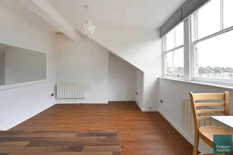 2 Bedroom Flat House to Rent in Brighton