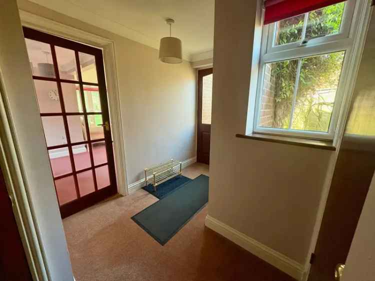 Fully Furnished One Bedroom Annexe Apartment Near RAF Newmarket Heath