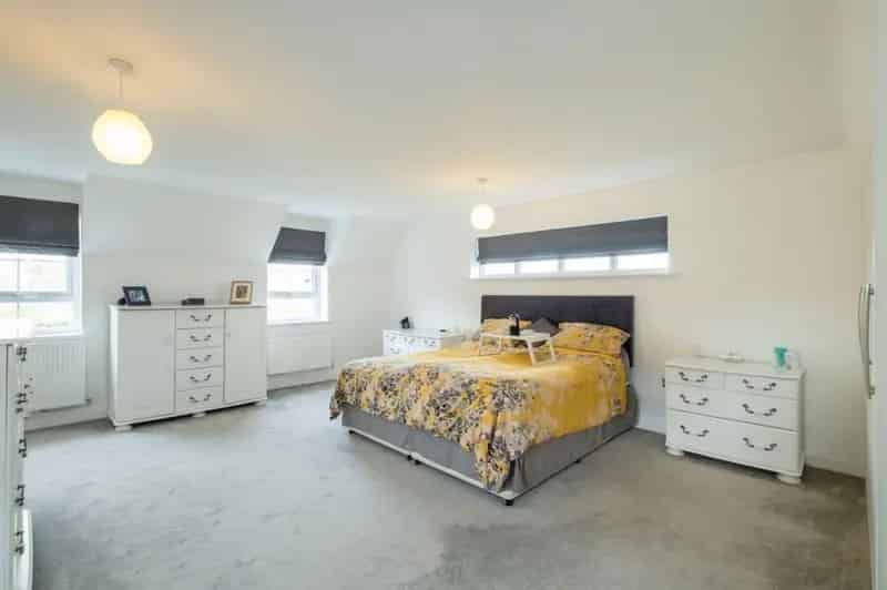4 Bed Detached House for Sale