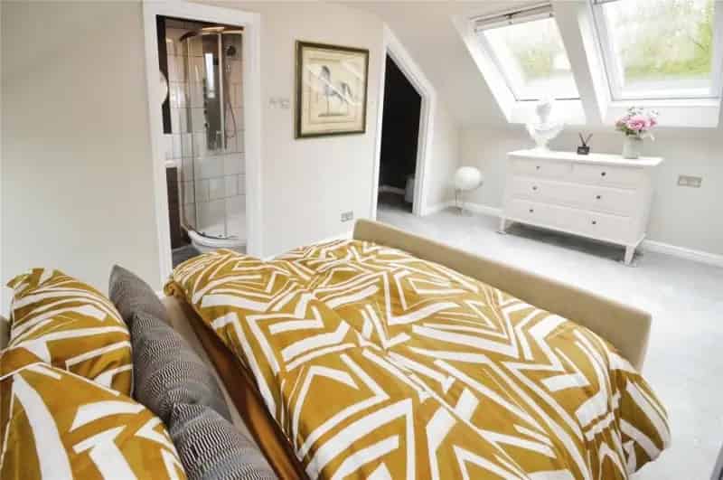 5 Bed Detached House for Sale