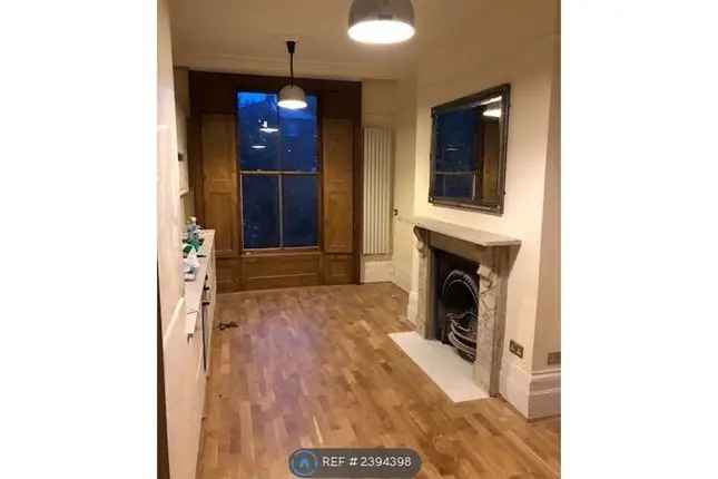 Terraced House to Rent London E8