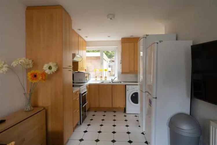 5 Bedroom Terraced House Near QE Hospital Birmingham