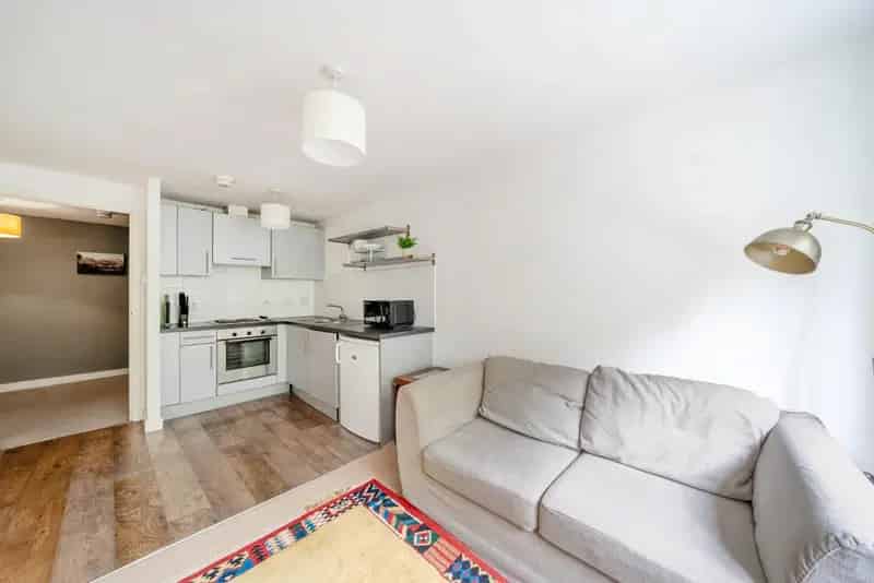 One Bedroom Flat near Wimbledon Common