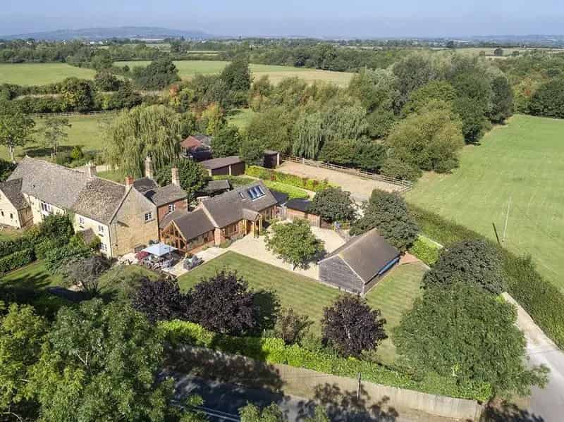 5 Bedroom House for Sale
