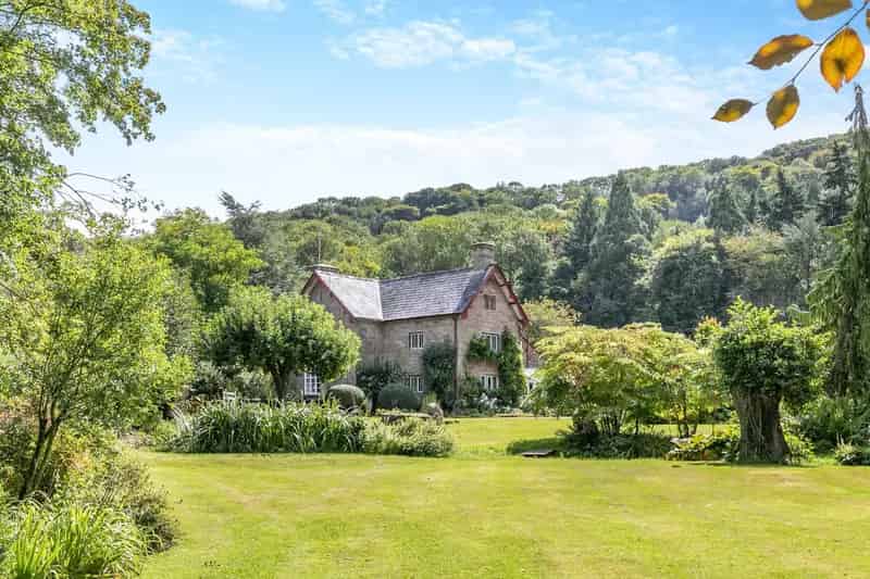 4 Bedroom Detached House with Stunning Gardens Ross on Wye