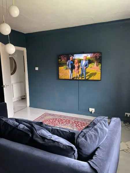 Flat For Rent in Knowsley, England