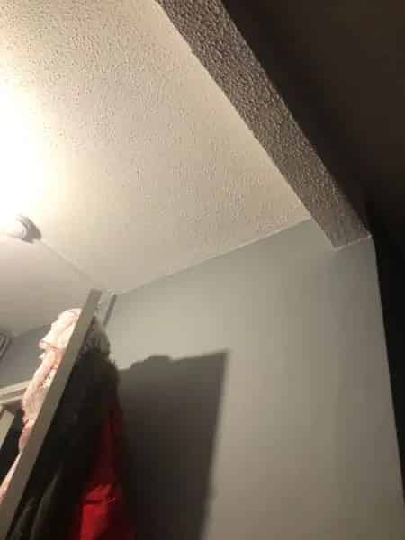 1 Bedroom Apartment with Lift, Separate Sitting Area