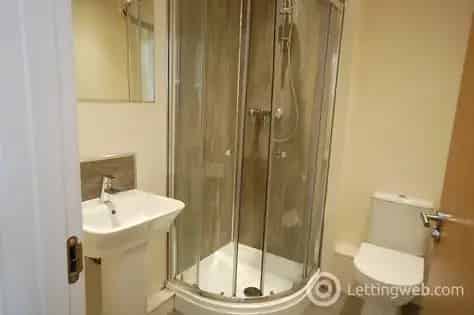 3 Bedroom House 162m² Aberdeen Fully Furnished Large Garden Parking