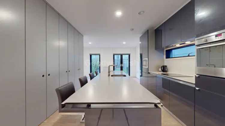 2 Bedroom Townhouse for Rent New Islington Marina