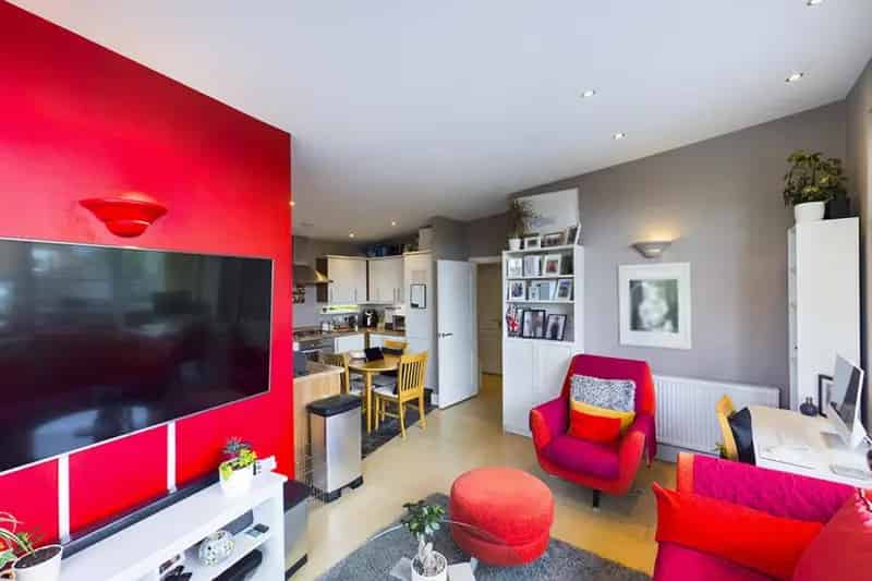 2 Bedroom Flat To Let Available August 2025