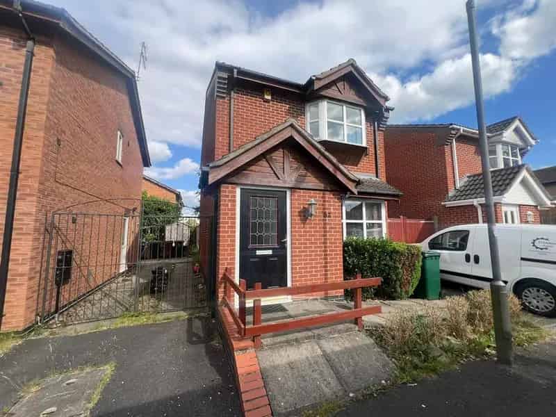3 Bedroom Semi Detached House to Rent Stenson Fields