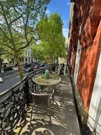 Flat for sale in Queen's Gate, Kensington SW7