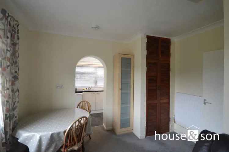 5 Bedroom Detached Student House Fully Furnished