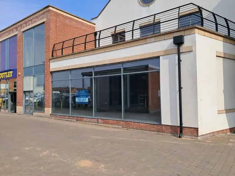 Retail Unit For Lease in Beaumond Cross Retail Scheme