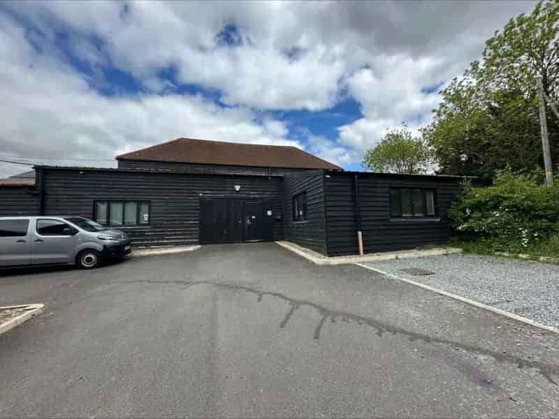 2000 Sqft Commercial Space to Let in Essex