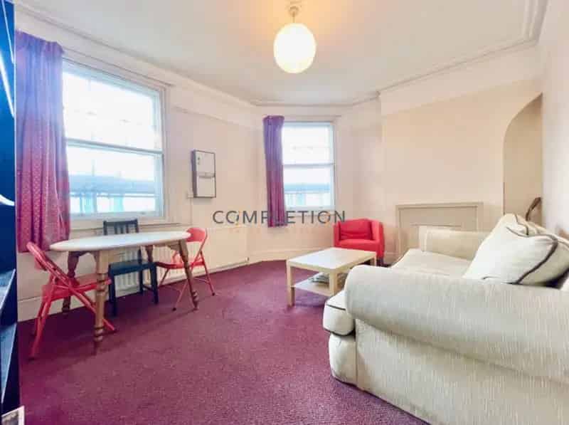 3 Bedroom House to Rent Chain Free Near Train Stations
