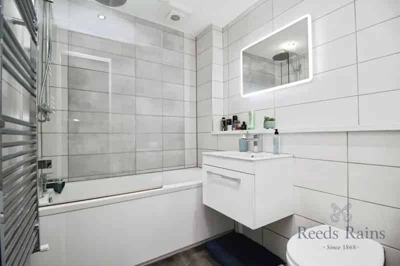 3 Bedroom Waterfront Apartment for Sale Liverpool L3