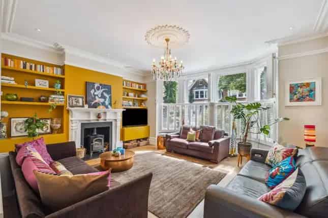 5 Bedroom Victorian Villa for Sale in London W4