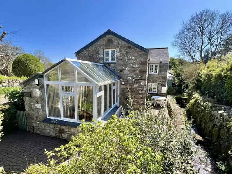 2 Bedroom Detached Character Cottage For Sale