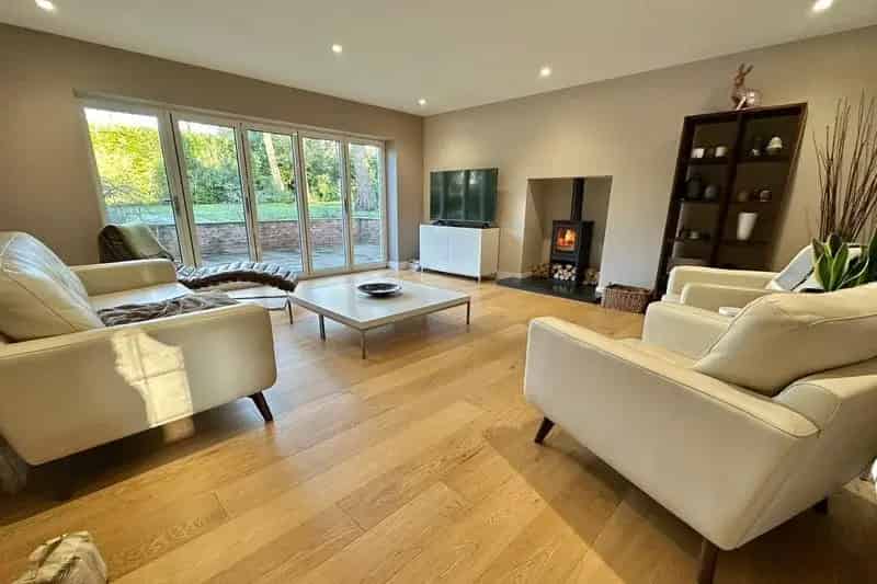 5 Bed Detached House For Sale