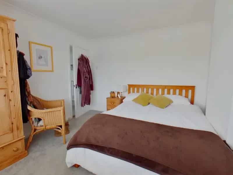 4 Bed Detached House For Sale Near Beach And Schools