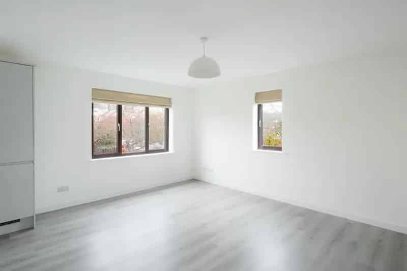 2 Bedroom Flat with Parking Space