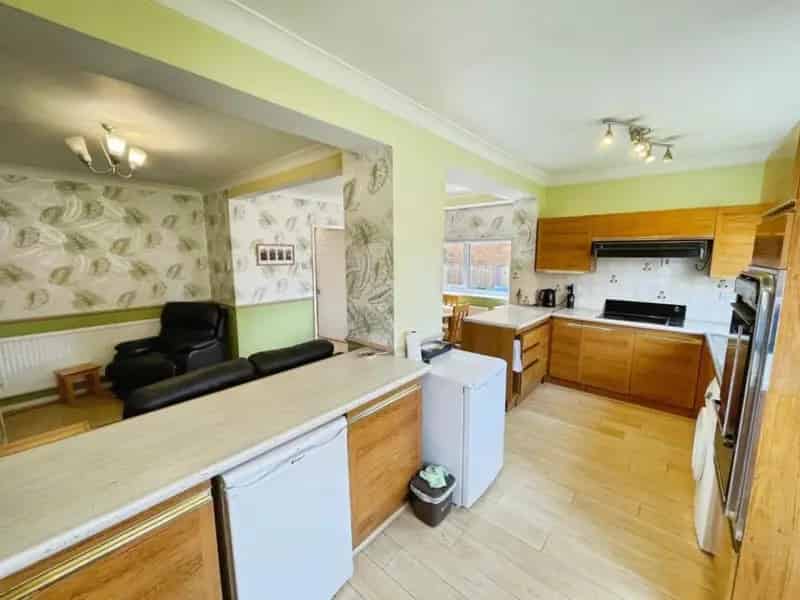 3 bed house for sale