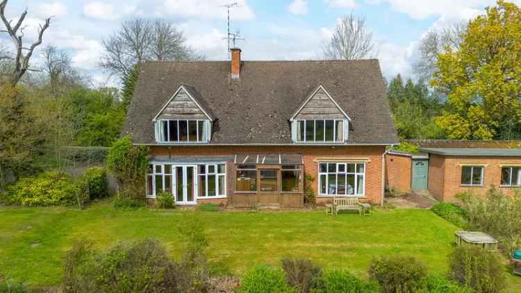 4 Bedroom Detached House with Annexe - Modernisation Opportunity