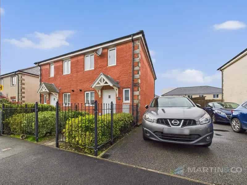 2 Bedroom Semi-Detached House for Sale