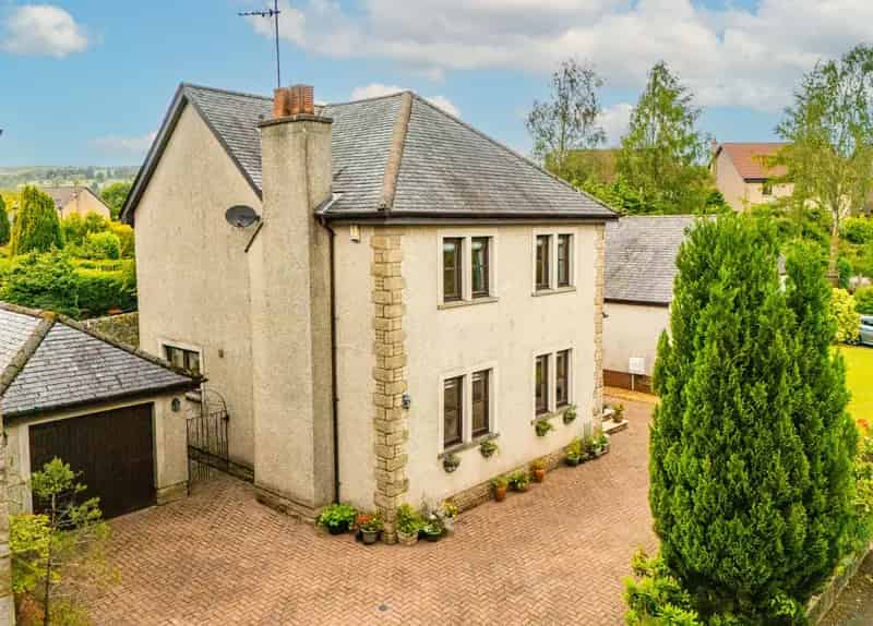Family Villa Lochwinnoch Stunning Loch Views Detached Garage