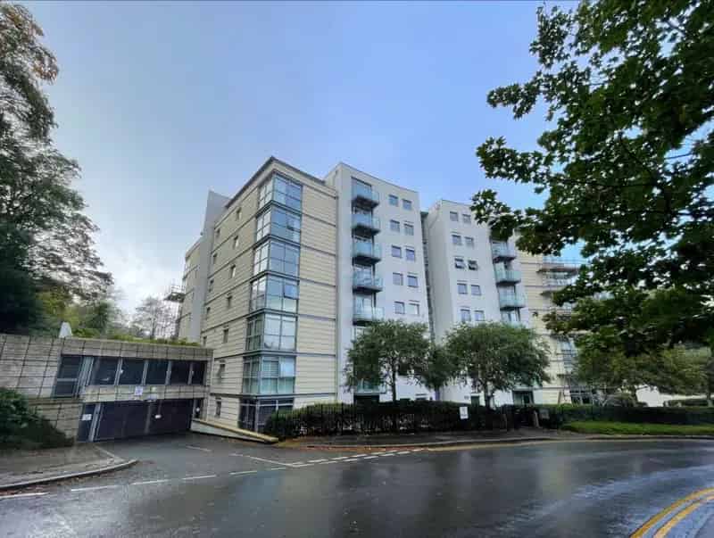 2 bedroom flat