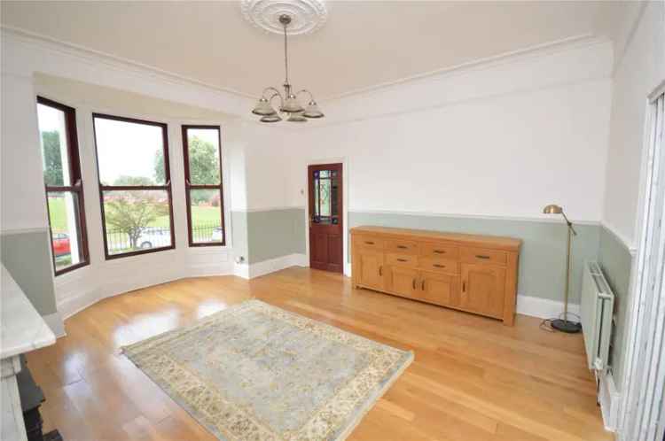 House For Sale in Leeds, England