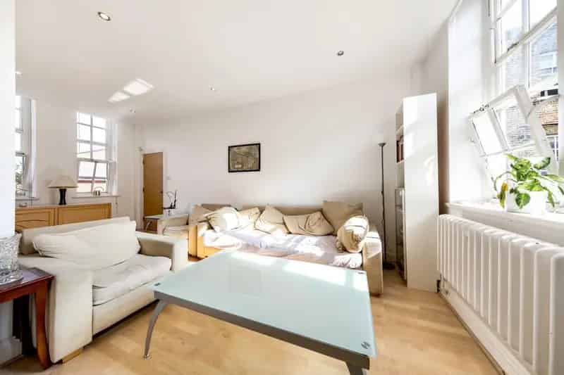 2 Bedroom Flat House to Rent in Brixton