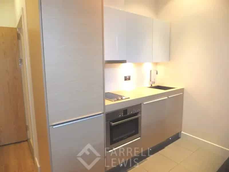 0 Bedroom Studio House to Rent in London
