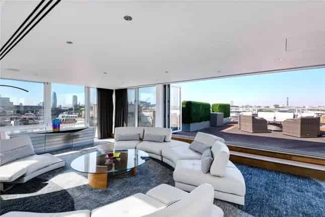 Luxury Clerkenwell Penthouse Apartment with Breathtaking City Views
