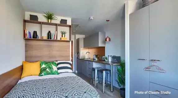 Modern En-Suite Room in Southampton 12m²