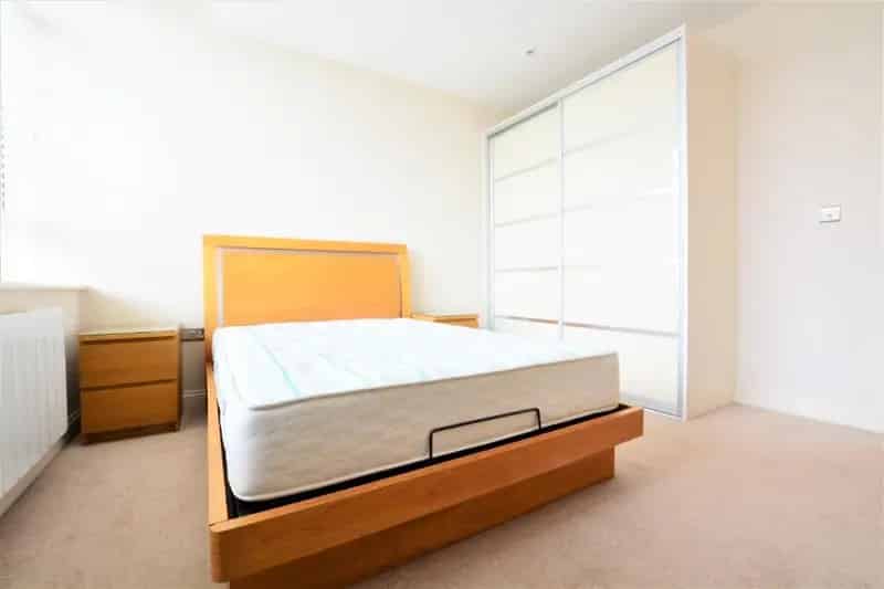 2 Bedroom Modern Apartment to Rent in Brighton