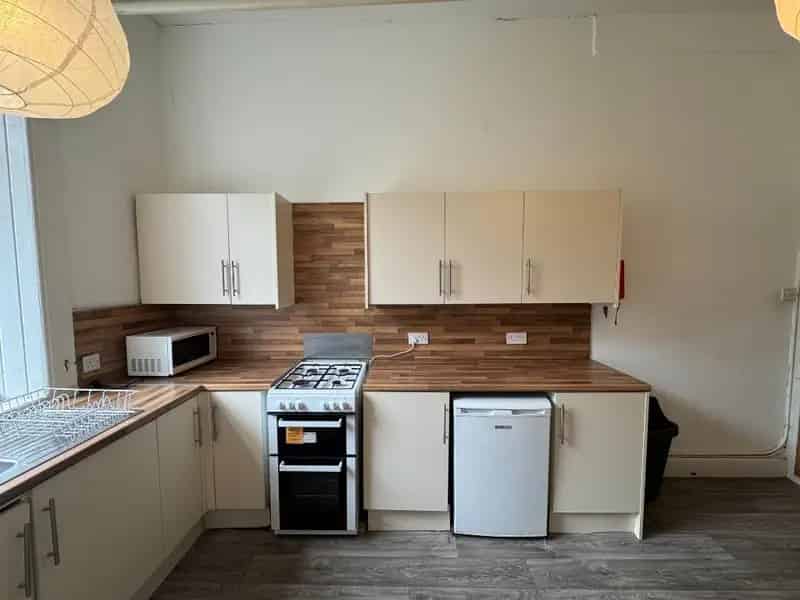 4 Bedroom Flat to Rent in Edinburgh