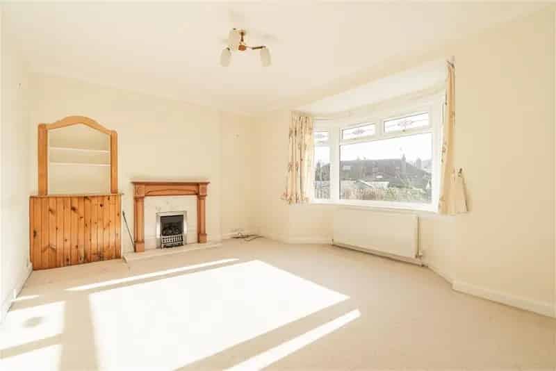4 Bed Detached Bungalow with 2 Reception Rooms For Sale