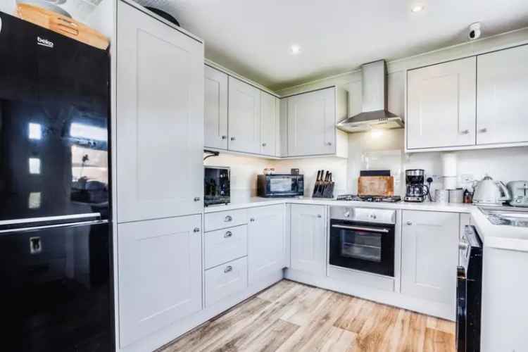 3 Bed Semi-Detached Bungalow Large Garden Off Street Parking