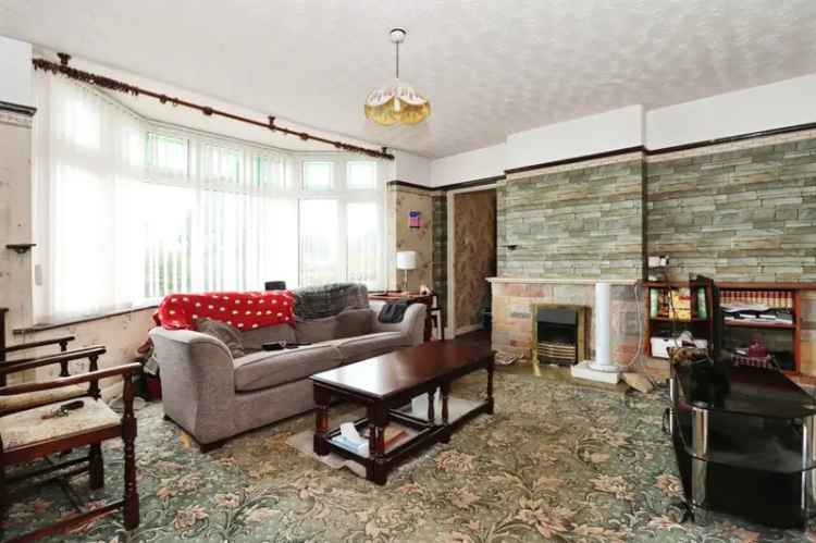 House For Sale in Bath Road, Kingswood, England