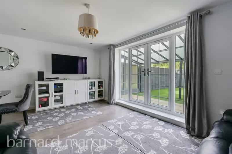 3 Bedroom House in Feltham