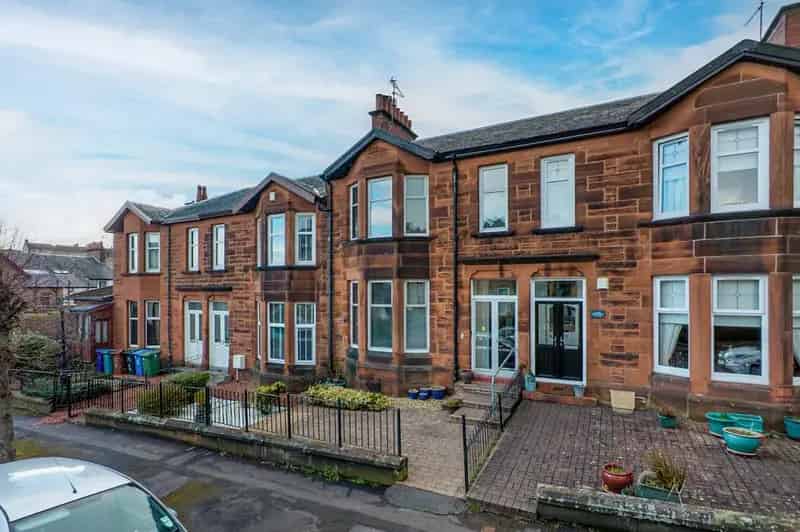 3 Bedroom Terraced House for Sale in Shawlands Glasgow